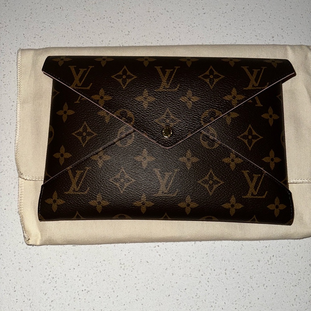 Louis Vuitton Monogram Pouchette with Pink Interior